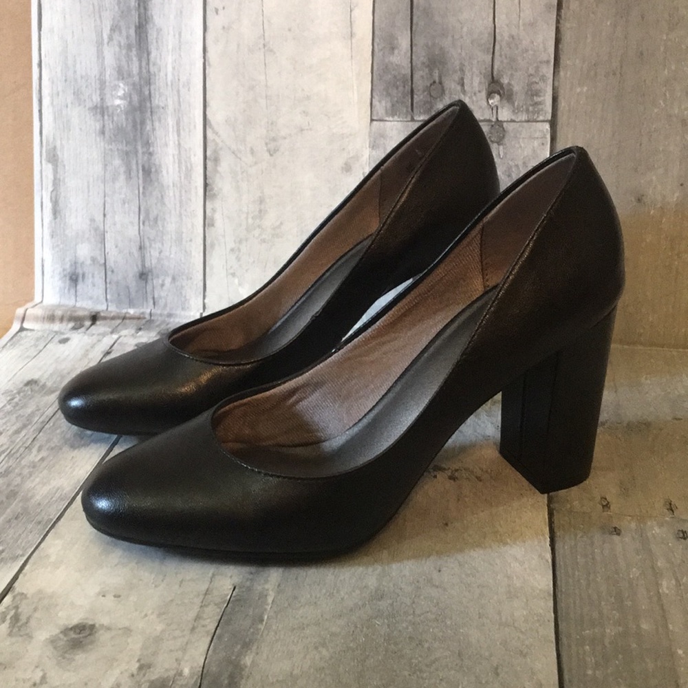 Life Stride Foam Black Pump Block Heel | 7